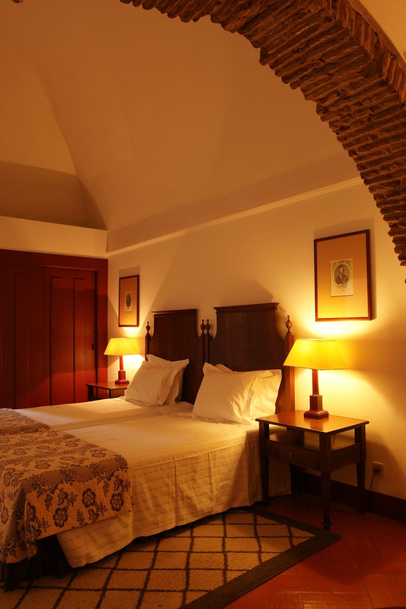 เปาอูซาดา คอนเวนโต เด เบจา - ฮิสทริค โฮเต็ล Hotel ภายนอก รูปภาพ